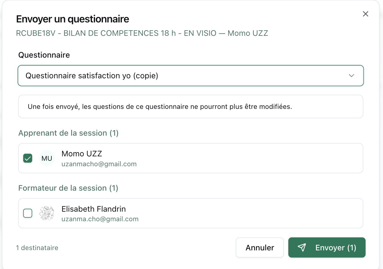 Dialogue « Envoyer un questionnaire » ouvert depuis une session : le questionnaire choisi, l’apprenant pré-coché et le formateur proposé
